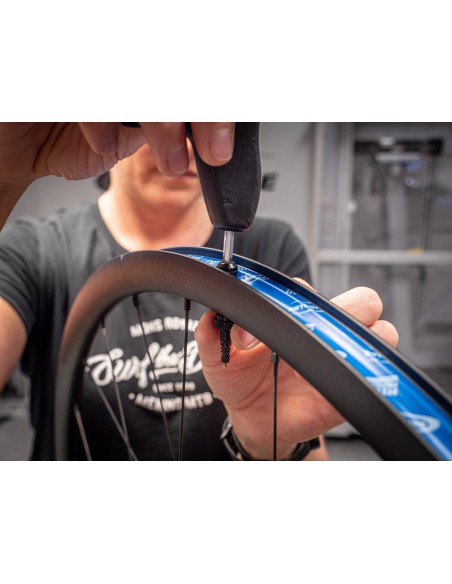 VALVOLE TUBELESS PRESTA SCHWALBE  40MM KIT 2PZ 021