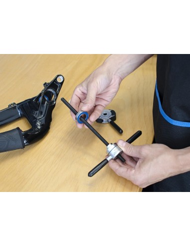 PRESSA UNIOR UNIVERSALE PER CUSCINETTI
