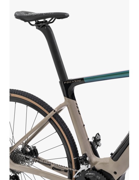 BICI MISURA 28 GRAVEL IN CARBONIO PIENO Focarini VIA + MOTORE Polini EP3+ EVO 75Nm BATTERIA 500WH CAMBIO Shimano GRX 400 10V